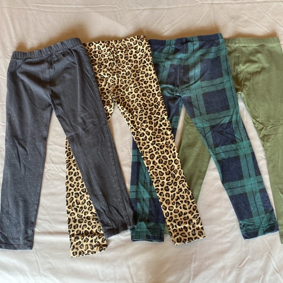 Bundles set of four size 5T and 4-5 Old Navy and Gap leggings. - Picture 8 of 9